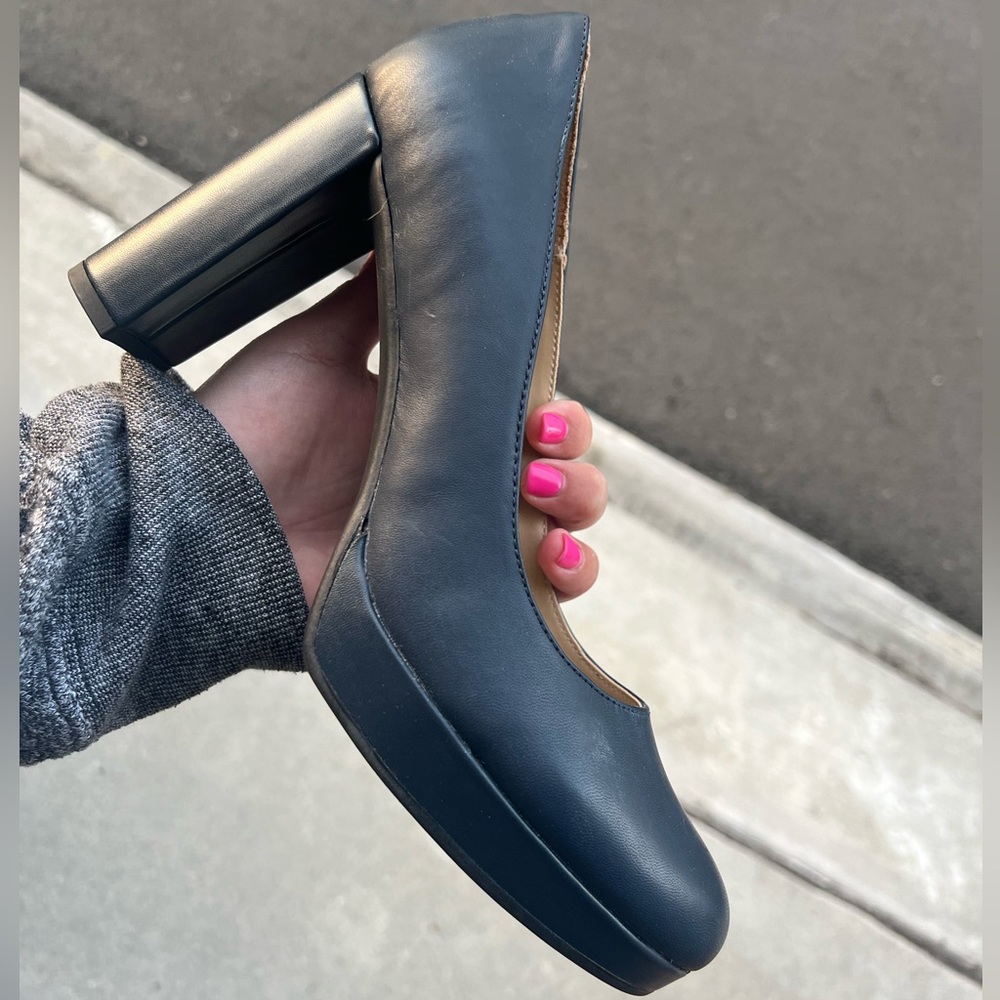 Brand new naturalizer navy heels